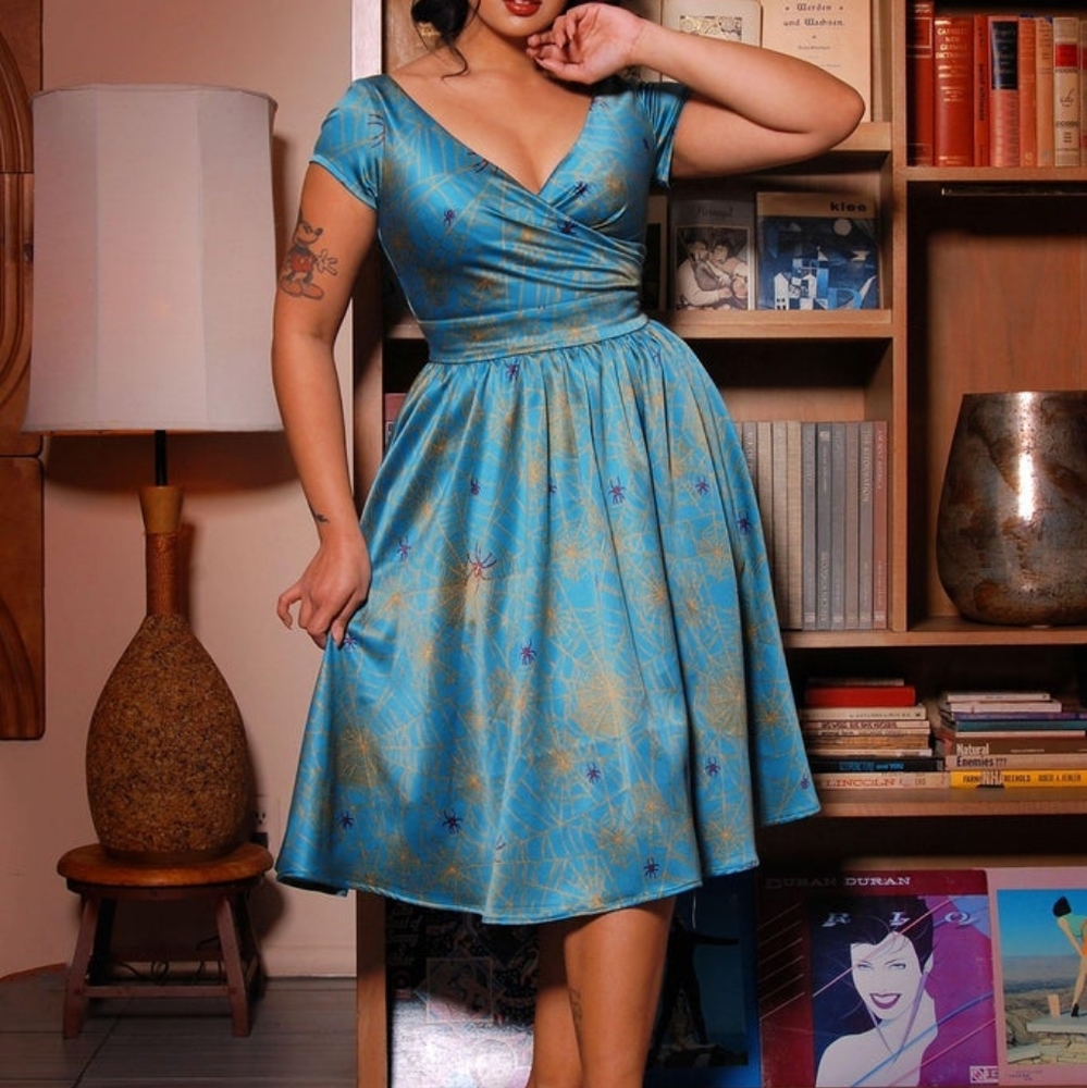 Ava Vintage Style Swing Cocktail Dress in Teal & Gold Spiderweb Satin
